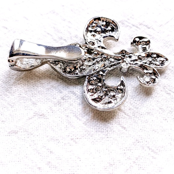 Fleur de lis Crystal Clip - Picture 3 of 3